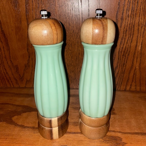 Pioneer Woman Grinder Jadeite Green Glass (SELLING INDIVIDUALLY) - Picture 7 of 9